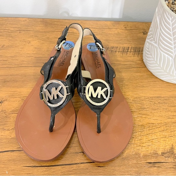 Michael Kors sandals - Picture 1 of 1